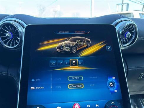 Used 2023 Mercedes-Benz SL 43 AMG w/ Driver Assistance Package image 19