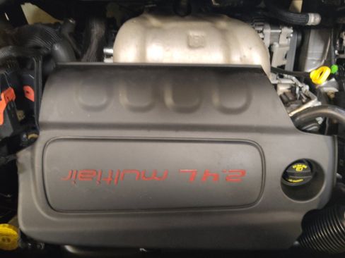Used 2018 Jeep Compass Latitude w/ Popular Equipment Group FWD image 30