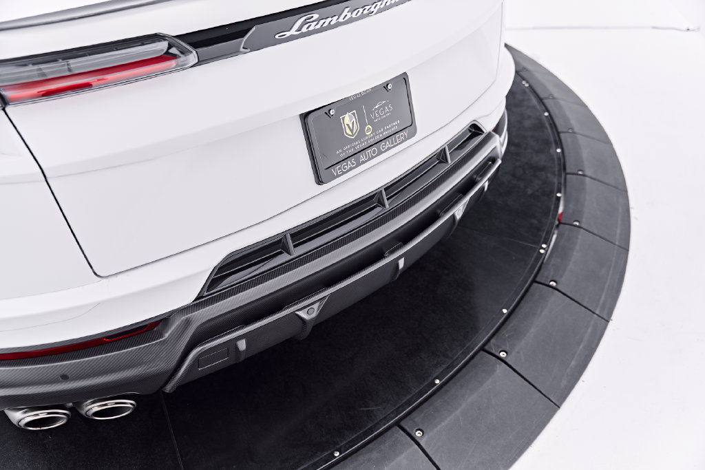 Used 2023 Lamborghini Urus Performante AWD/4WD image 32
