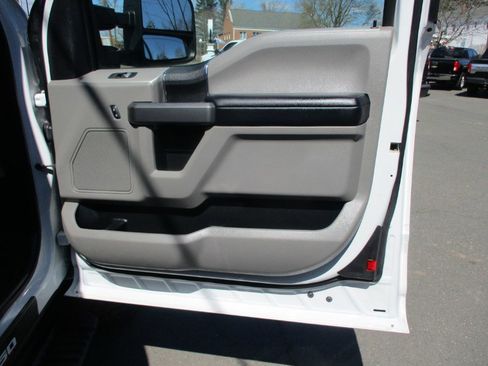 Used 2017 Ford F250 XLT w/ XLT Value Package image 29