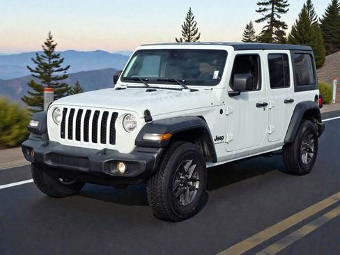 Used 2024 Jeep Wrangler Sport S image 4