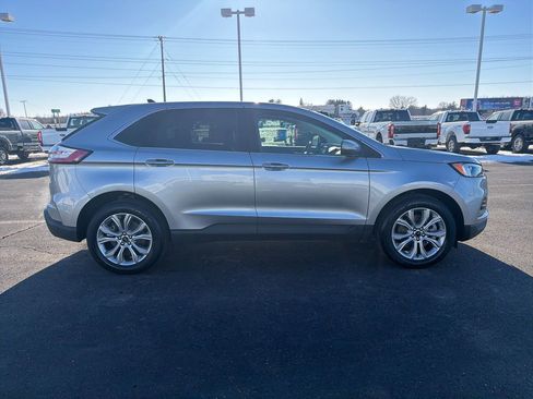 Used 2024 Ford Edge Titanium image 6
