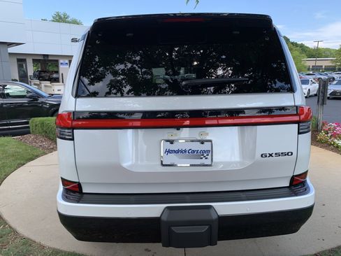 Used 2026 Lexus GX 550 w/ Cold Area Package AWD/4WD image 8