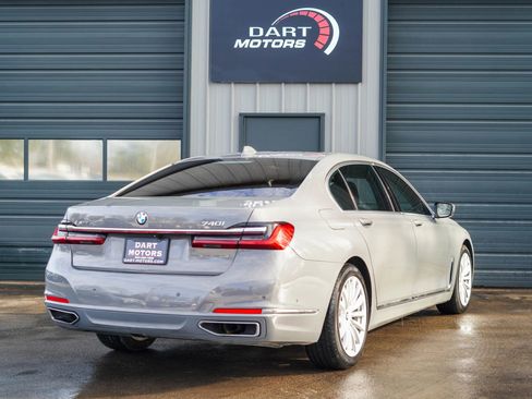 Used 2022 BMW 740i xDrive w/ Premium Package AWD/4WD image 5