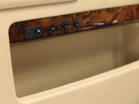 Used 2011 Rolls-Royce Ghost image 14