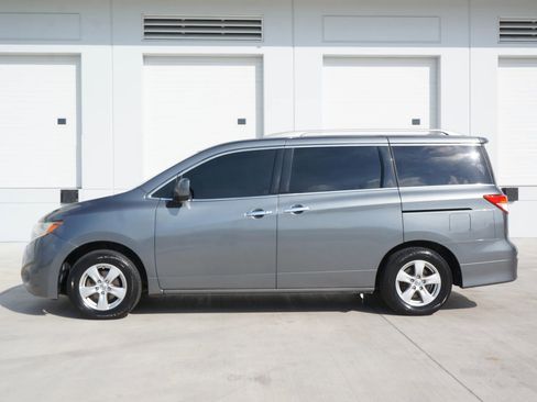 Used 2016 Nissan Quest SV image 7