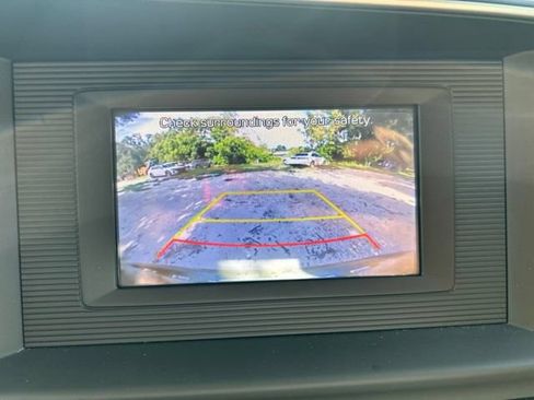 Used 2020 Hyundai Elantra SE FWD image 13