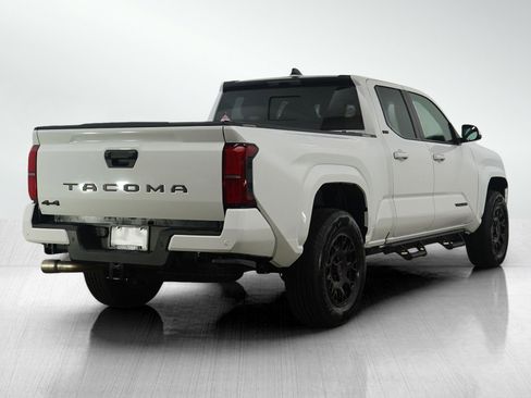 Certified 2025 Toyota Tacoma SR5 AWD/4WD image 7