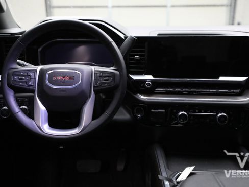 Used 2025 GMC Sierra 2500 SLT w/ SLT Convenience Package AWD/4WD image 8