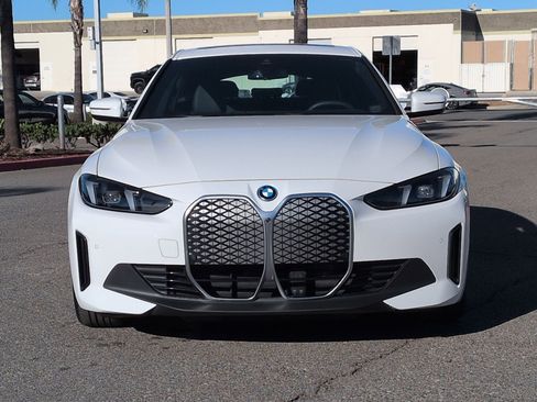 Used 2025 BMW i4 xDrive40i w/ Parking Assistance Package image 3