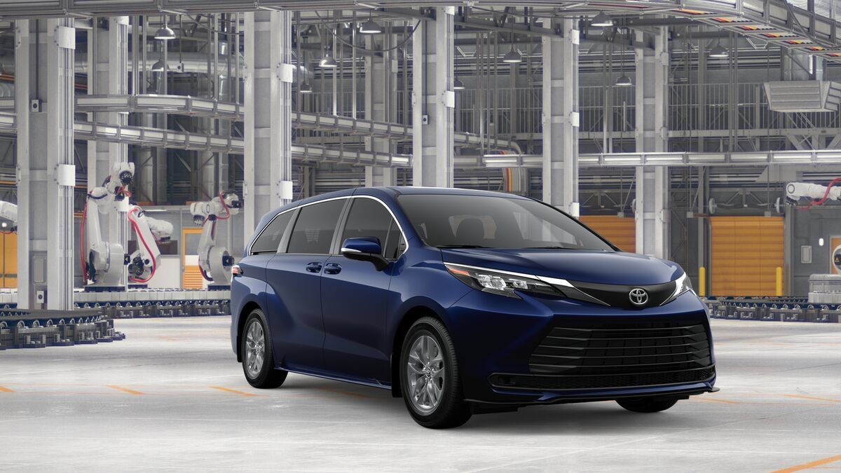 New 2026 Toyota Sienna LE AWD/4WD image 15