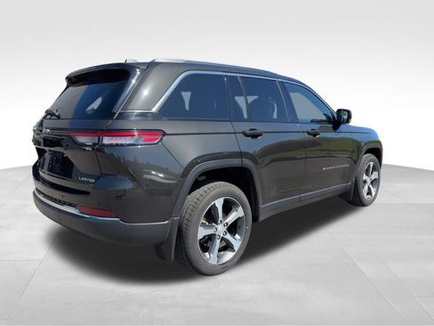 Used 2023 Jeep Grand Cherokee Limited AWD/4WD image 16