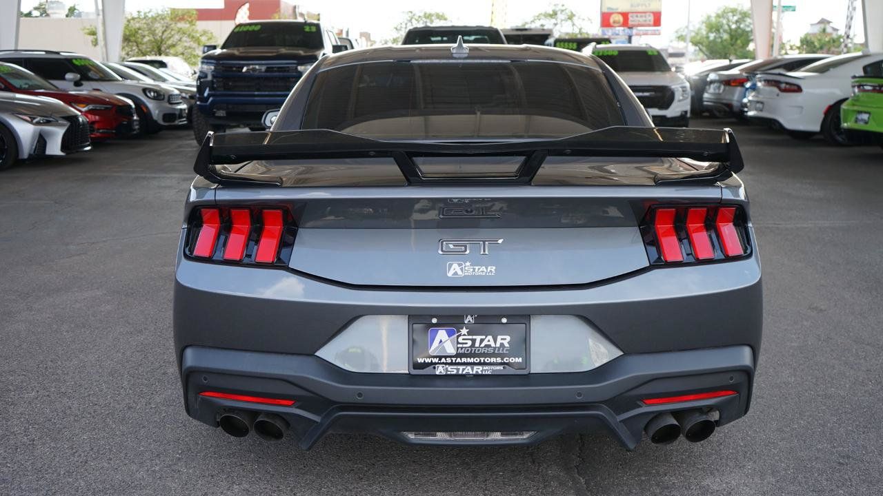 Used 2025 Ford Mustang GT Premium RWD image 4