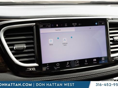 Used 2023 Chrysler Pacifica Limited FWD image 6