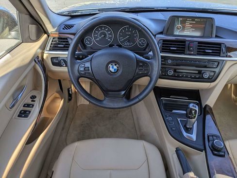 Used 2014 BMW 320i Sedan image 16
