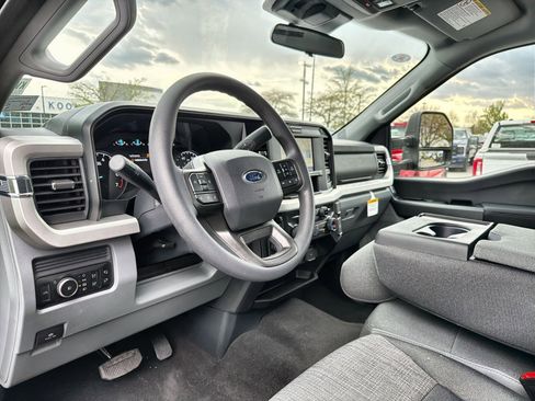 New 2026 Ford F250 XLT w/ FX4 Off-Road Package image 19