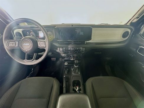 Used 2024 Jeep Wrangler Sport S image 10