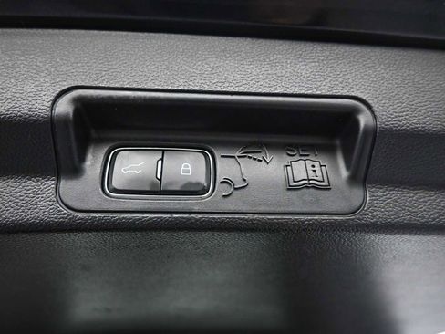 Used 2020 Ford Explorer Limited w/ Class III Trailer Tow Package image 28