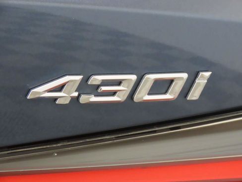 Used 2021 BMW 430i Convertible w/ M Sport Package image 7