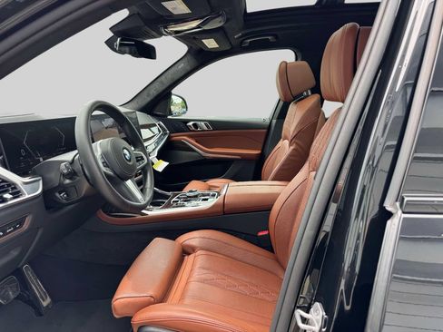 Certified 2026 BMW X7 xDrive40i w/ Executive Package AWD/4WD image 10