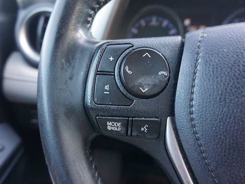 Used 2018 Toyota RAV4 XLE FWD image 7