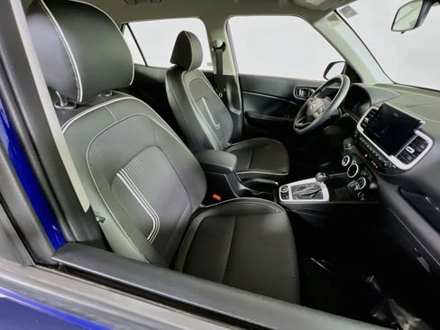 Used 2023 Hyundai Venue Limited w/ Cargo Package FWD image 26