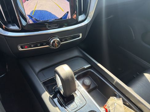 Used 2024 Volvo S60 B5 Core FWD image 28