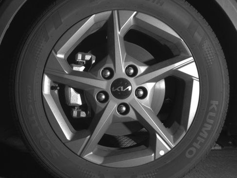 Used 2025 Kia K4 LXS image 12