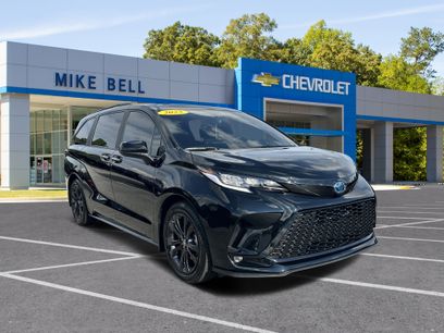 Used 2025 Toyota Sienna XSE