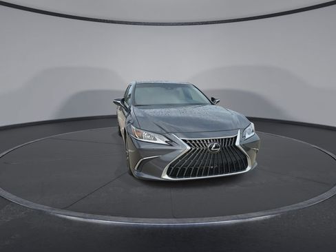 Used 2025 Lexus ES 350 w/ Premium Package image 3