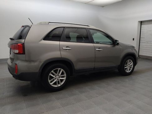 Used 2014 Kia Sorento LX image 10