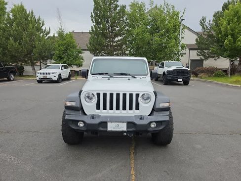 Used 2018 Jeep Wrangler Unlimited Sport AWD/4WD image 8
