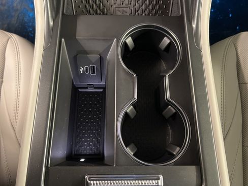 Used 2026 Lincoln Nautilus Premier image 18