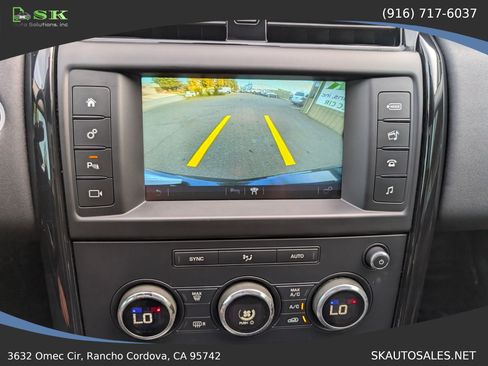 Used 2017 Land Rover Discovery SE AWD/4WD image 22