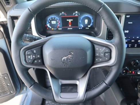 New 2025 Ford Bronco Outer Banks image 3