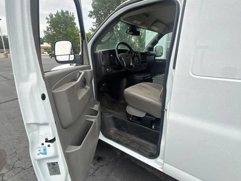 Certified 2019 Chevrolet Express 2500 w/ Driver Convenience Package RWD image 16