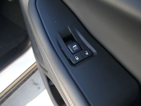 New 2025 Jeep Grand Cherokee Limited image 21