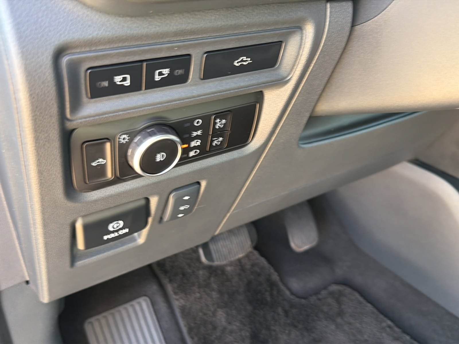 Used 2023 Ford F150 Lariat w/ Equipment Group 502A High AWD/4WD image 30
