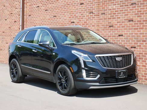 Used 2022 Cadillac XT5 Premium Luxury w/ Technology Package AWD/4WD image 27