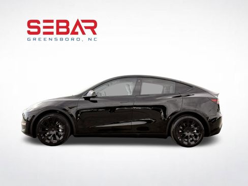 Used 2020 Tesla Model Y Long Range image 9