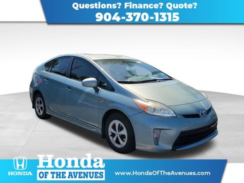 Used 2015 Toyota Prius Three FWD image 1