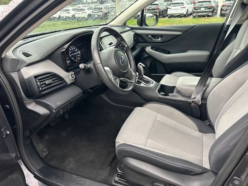 Used 2023 Subaru Outback Premium AWD/4WD image 7
