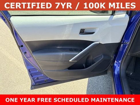 Used 2025 Toyota Corolla Cross LE FWD image 13