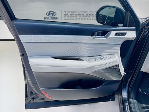 Used 2023 Hyundai Palisade Calligraphy FWD image 17