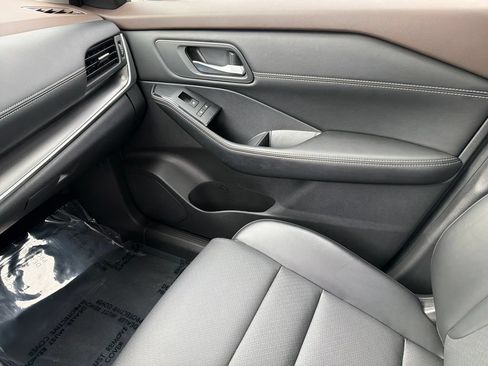 Certified 2023 Nissan Rogue SV w/ SV Premium B Package AWD/4WD image 31