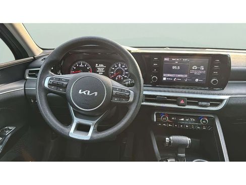 Used 2023 Kia K5 LXS image 12