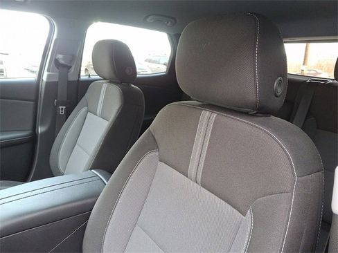 Used 2025 Chevrolet Blazer LT w/ Convenience Package image 14