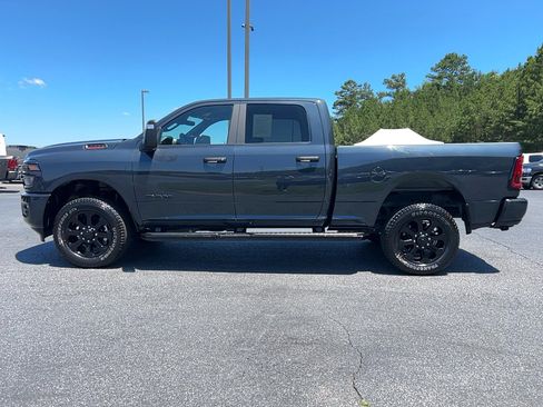 Used 2025 RAM 2500 Big Horn AWD/4WD image 8