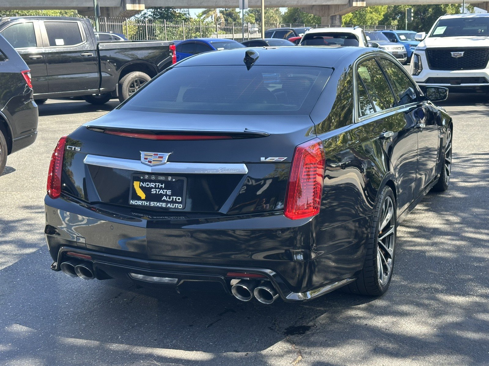 Used 2016 Cadillac CTS V Sedan w/ Luxury Package RWD image 9