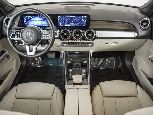 Certified 2023 Mercedes-Benz GLB 250 image 13